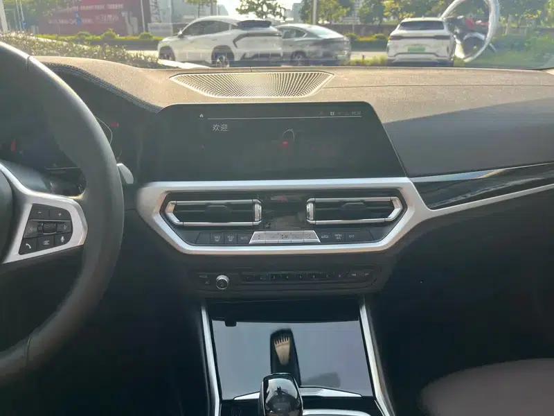 2020 BMW 3 Series 325Li M Sport Package — миниатюра 17