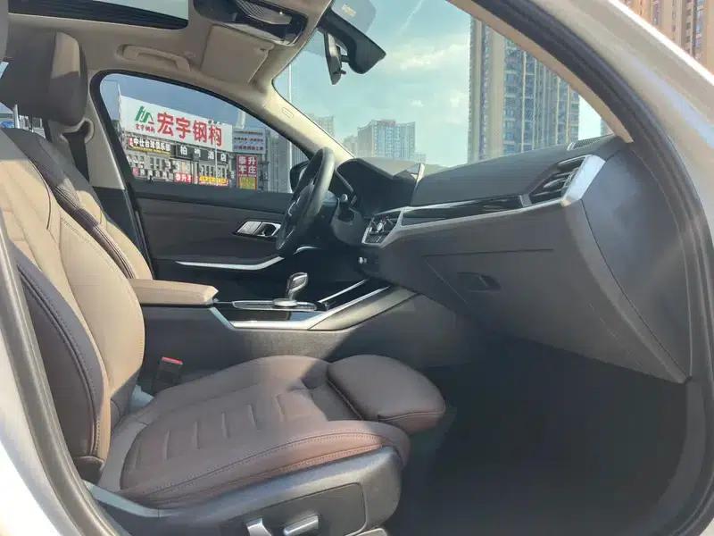 2020 BMW 3 Series 325Li M Sport Package — миниатюра 28