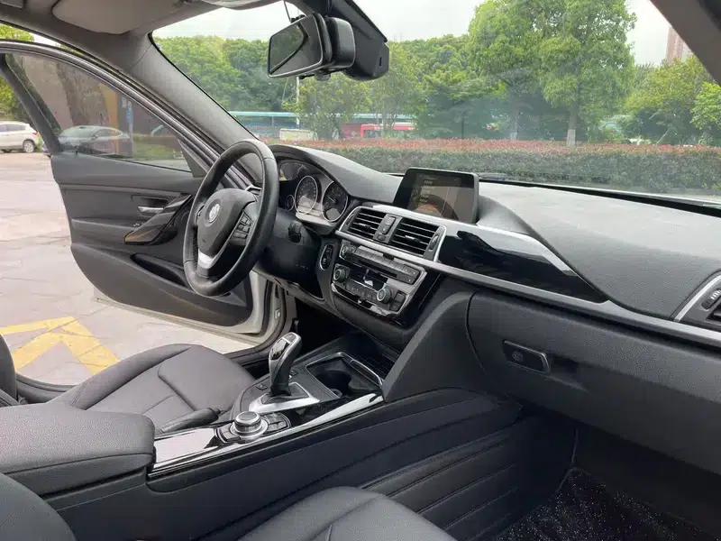 2017 BMW 3 Series 320Li M Sport — миниатюра 5