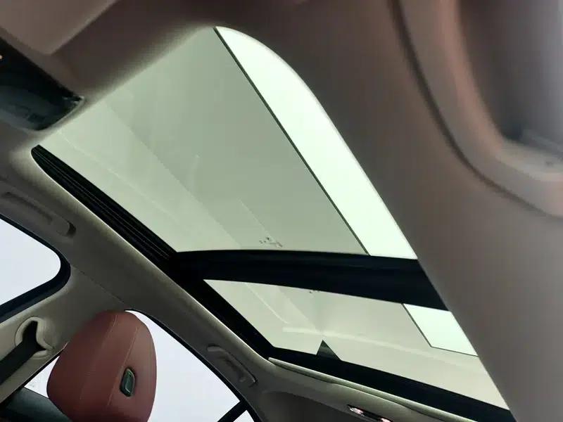 2023 BMW 3 Series 320Li M Sport Package — миниатюра 19