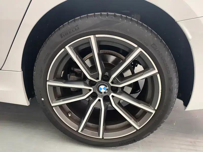 2023 BMW 3 Series 320Li M Sport Package — миниатюра 9