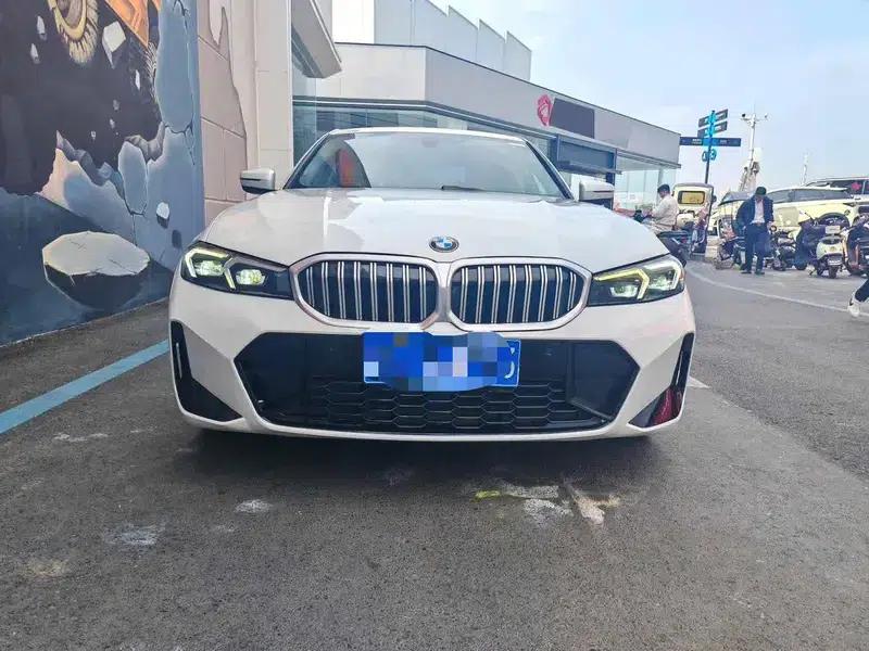 2023 BMW 3 Series 320Li M Sport Package — миниатюра 2