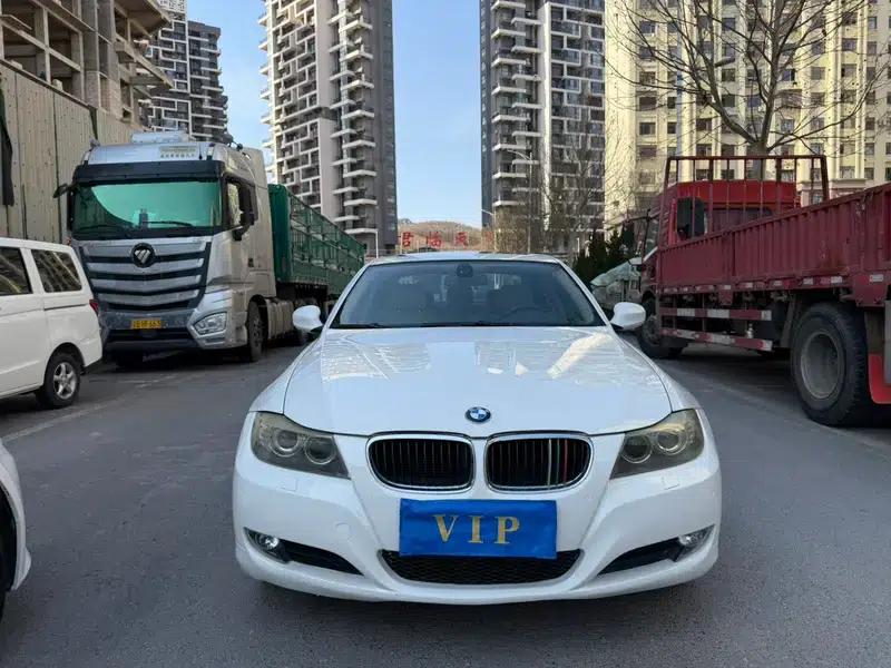 BMW 3 Series 2009 320i Fashion Edition — миниатюра 2