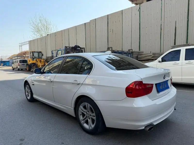 BMW 3 Series 2009 320i Fashion Edition — миниатюра 4
