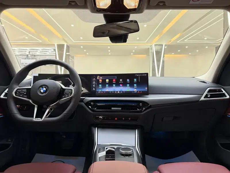 2026 BMW 3 Series 325i M Sport Package — миниатюра 6