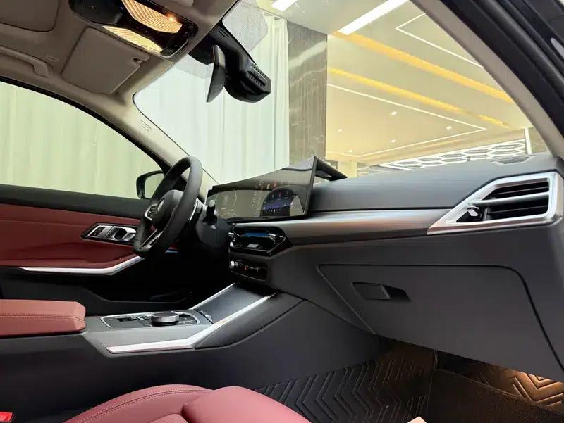 2026 BMW 3 Series 325i M Sport Package — миниатюра 7