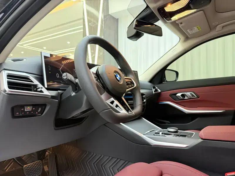 2026 BMW 3 Series 325i M Sport Package — миниатюра 8
