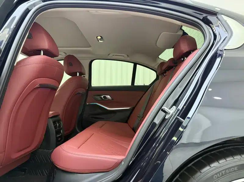 2026 BMW 3 Series 325i M Sport Package — миниатюра 10