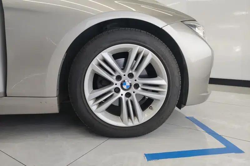 2017 BMW 3 Series 320Li Fashion Edition — миниатюра 4