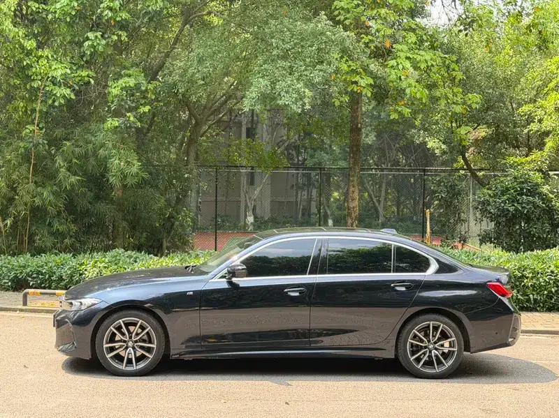 2025 BMW 3 Series 325Li M Sport Package — миниатюра 4