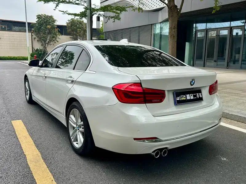 2017 BMW 3 Series 320Li Fashion Edition — миниатюра 5