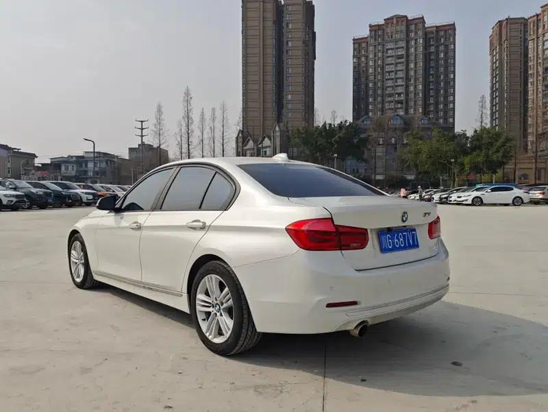 2016 BMW 3 Series 320i Fashion Edition — миниатюра 4