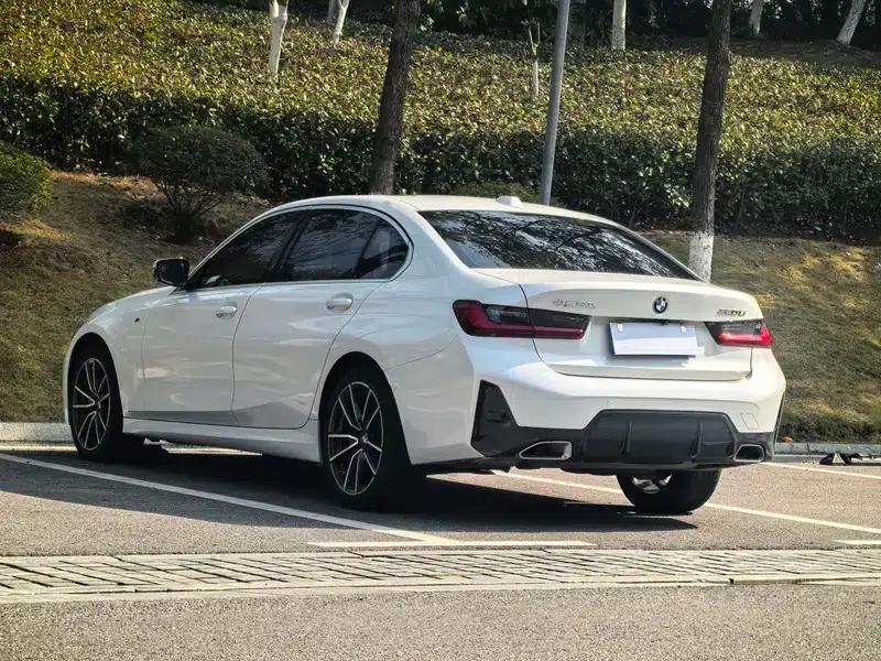 2023 BMW 3 Series 320Li M Sport Package — миниатюра 4