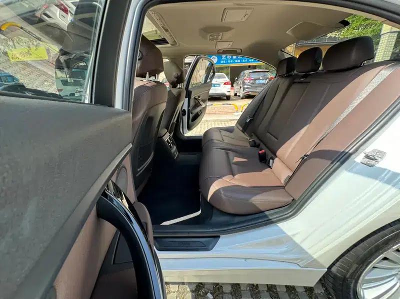 BMW 3 Series 2018 320Li Fashion Edition — миниатюра 9