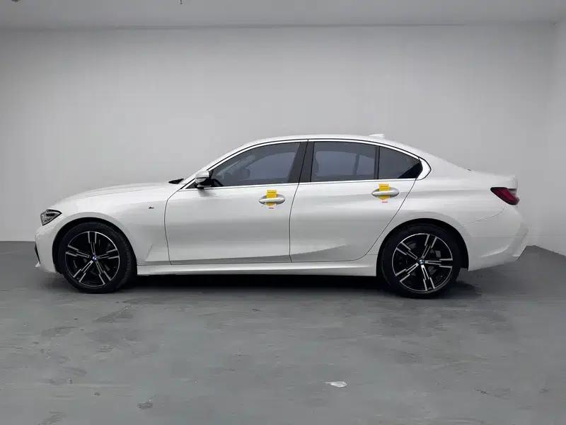 2022 BMW 3 Series 325i M Sport Package — миниатюра 4