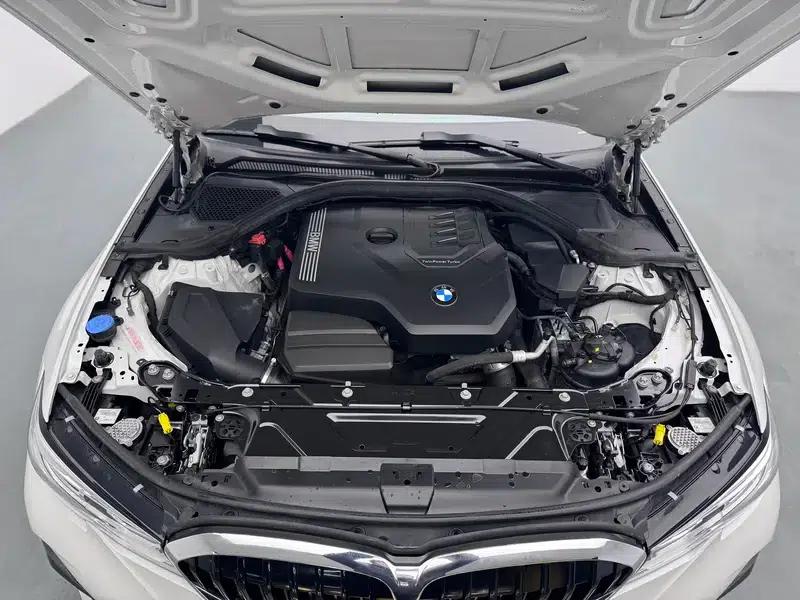2022 BMW 3 Series 325i M Sport Package — миниатюра 10