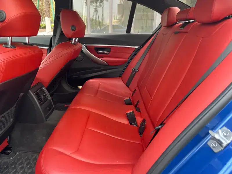 2018 BMW 3 Series 330i M Sport Shadow Edition — миниатюра 13