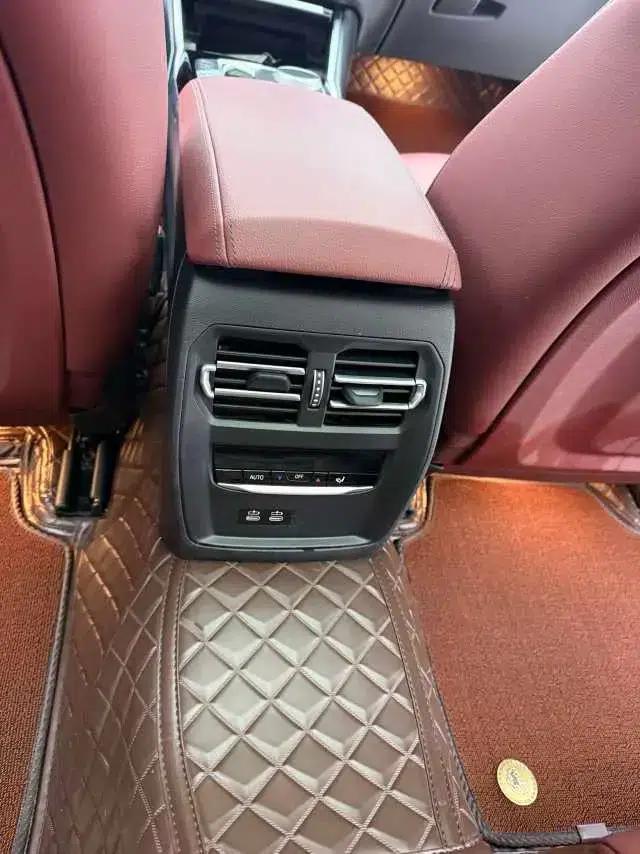 2023 BMW 3 Series 320Li M Sport Package — миниатюра 7