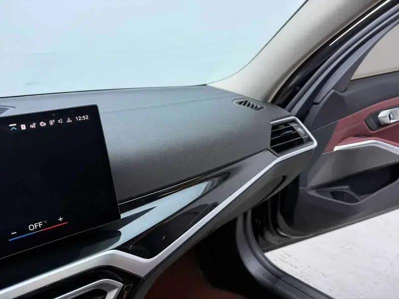 2023 BMW 3 Series 320Li M Sport Package — миниатюра 8