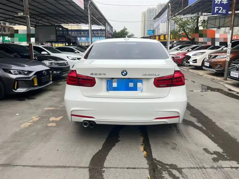 2017 BMW 3 Series 330Li M Sport — миниатюра 5