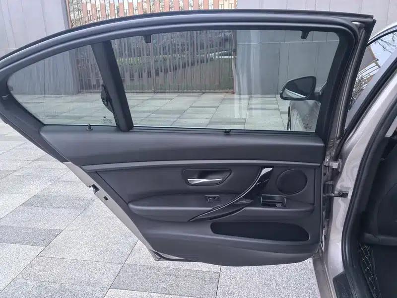 2017 BMW 3 Series 320Li Fashion Edition — миниатюра 34