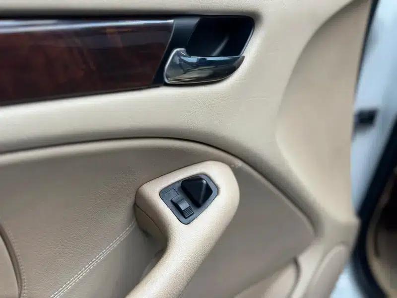 BMW 3 Series 2004 318i — миниатюра 19