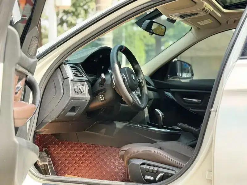 2019 BMW 3 Series 320Li M Sport Package — миниатюра 10
