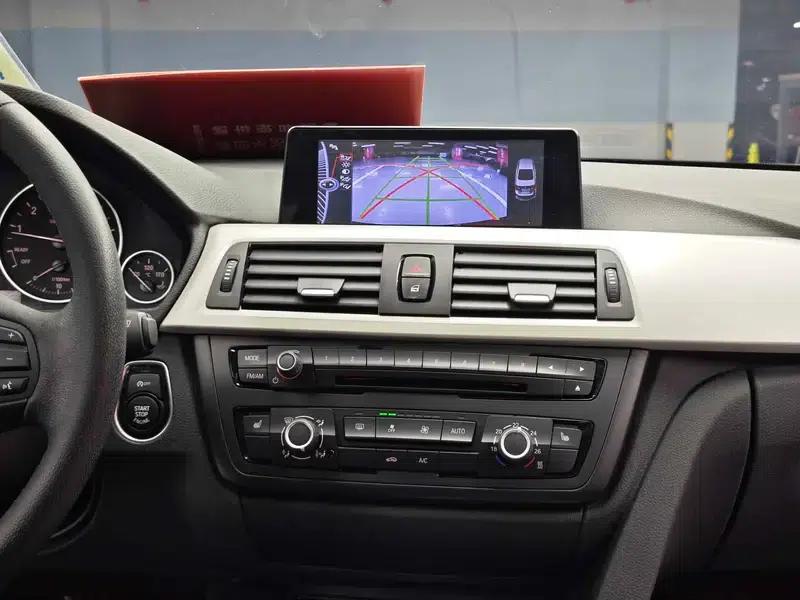 BMW 3 Series 2015 316Li Fashion Edition — миниатюра 11