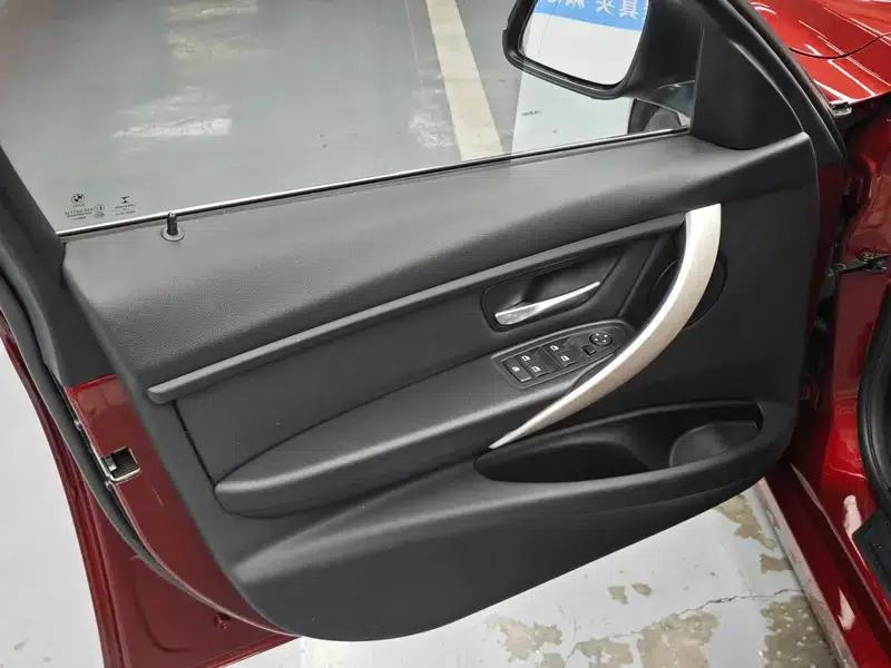 BMW 3 Series 2015 316Li Fashion Edition — миниатюра 13