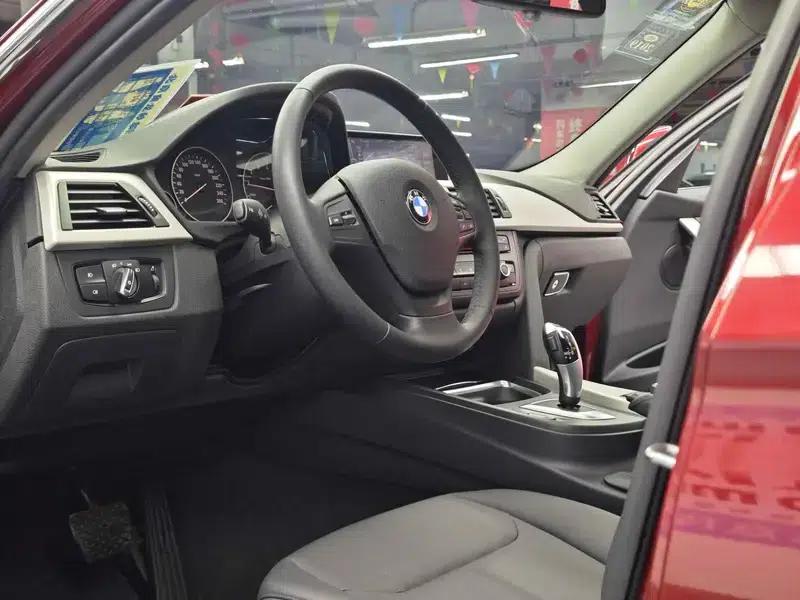 BMW 3 Series 2015 316Li Fashion Edition — миниатюра 23