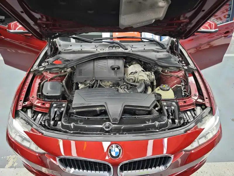 BMW 3 Series 2015 316Li Fashion Edition — миниатюра 6