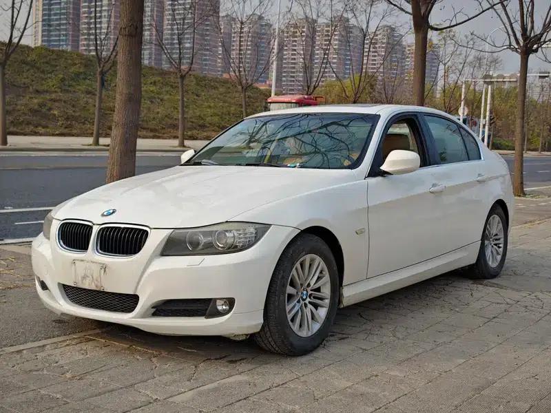 BMW 3 Series 2012 320i Fashion Edition — миниатюра 1
