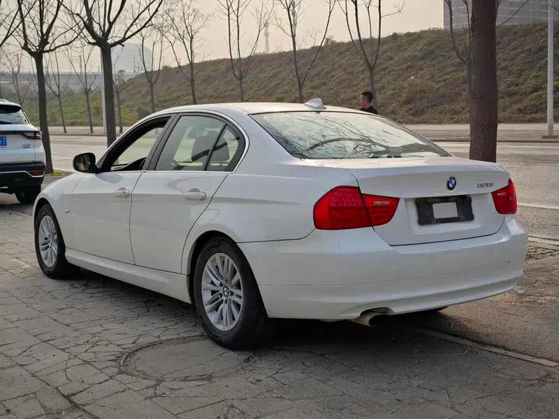 BMW 3 Series 2012 320i Fashion Edition — миниатюра 4