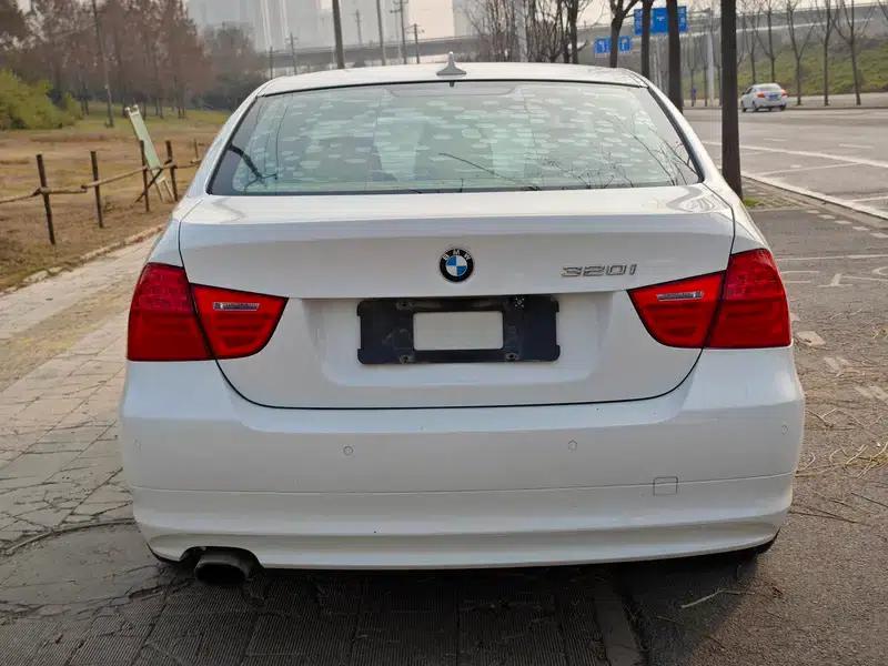 BMW 3 Series 2012 320i Fashion Edition — миниатюра 5