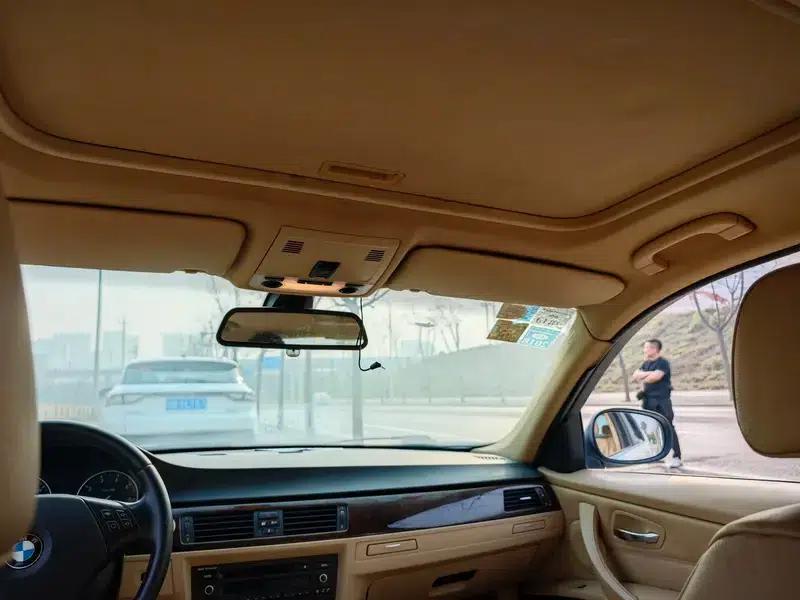 BMW 3 Series 2012 320i Fashion Edition — миниатюра 9
