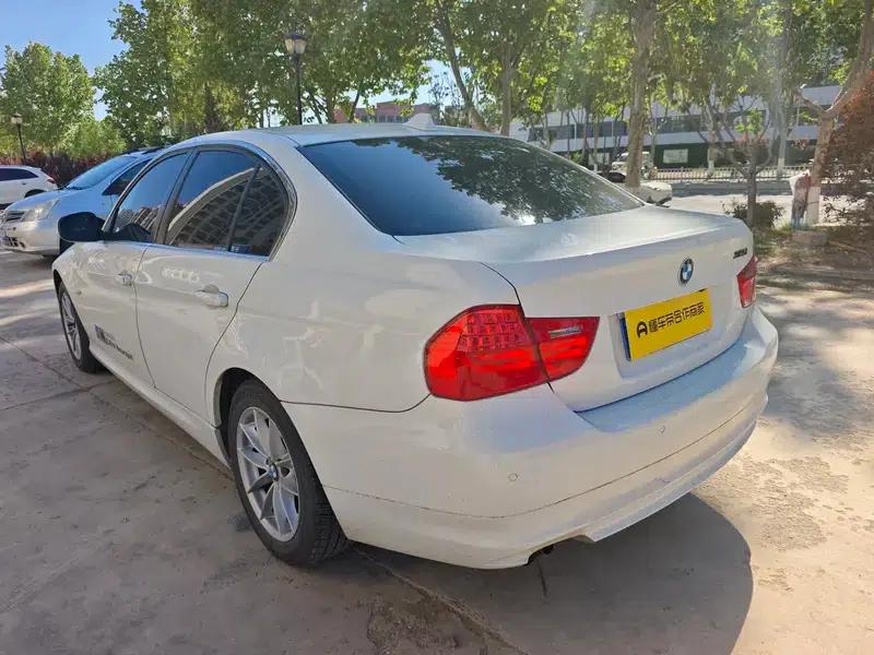 BMW 3 Series 2011 318i Leading Edition — миниатюра 4