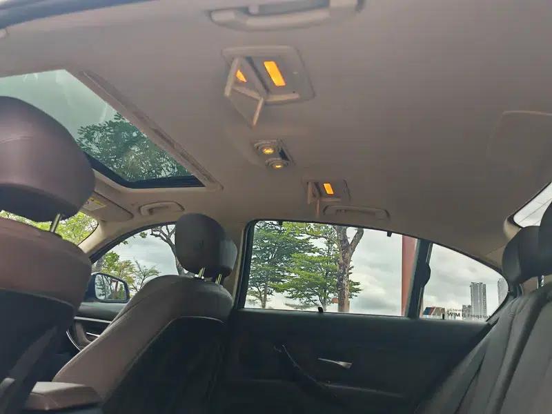 2019 BMW 3 Series 320Li M Sport Package — миниатюра 11
