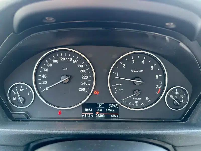 BMW 3 Series 2015 320Li Fashion Edition — миниатюра 10