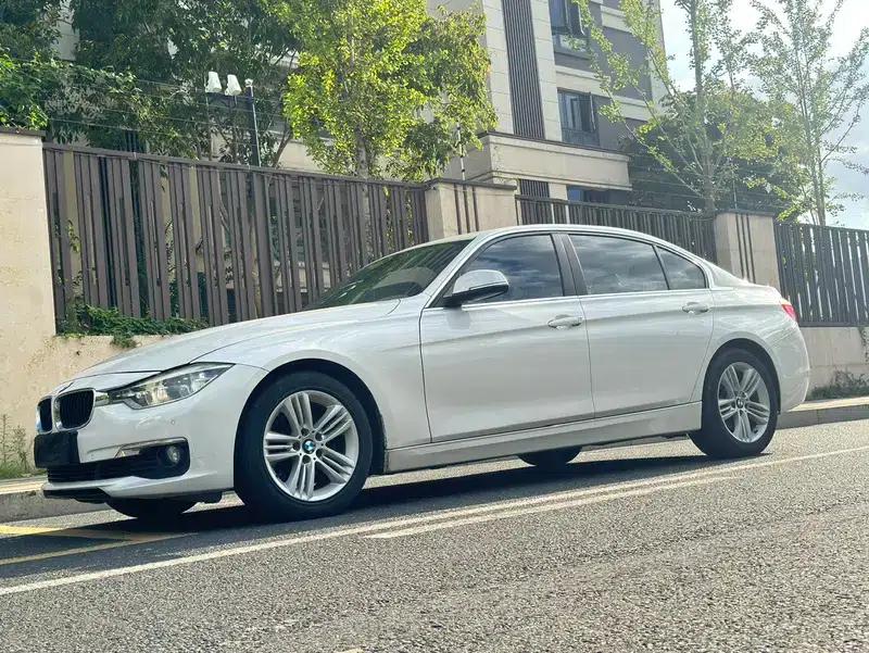 2017 BMW 3 Series 320Li Fashion Edition — миниатюра 1