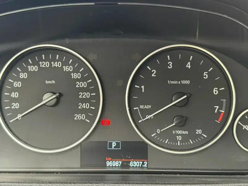 2017 BMW 3 Series 320Li Fashion Edition — миниатюра 15