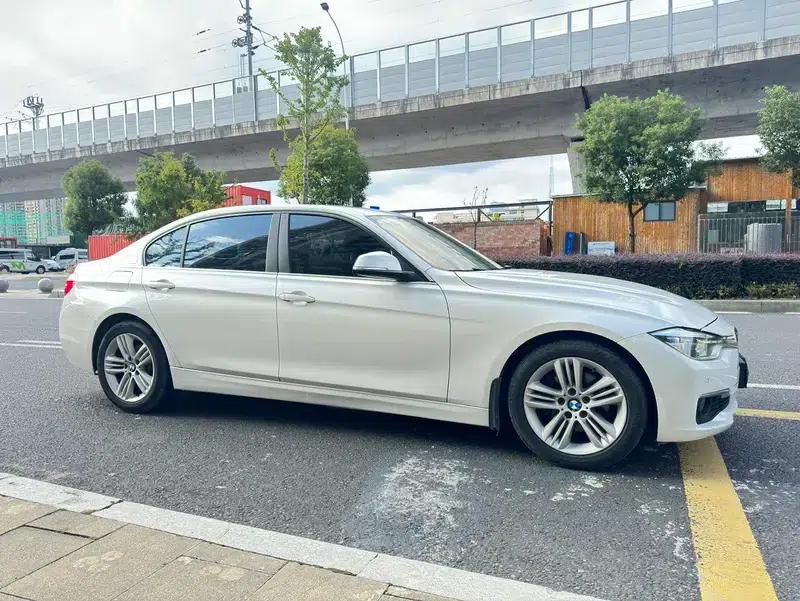 2017 BMW 3 Series 320Li Fashion Edition — миниатюра 8