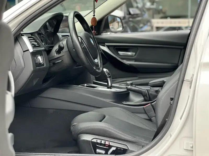 2018 BMW 3 Series 318Li — миниатюра 14