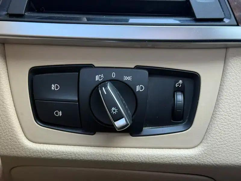 BMW 3 Series 2013 320Li Fashion Edition — миниатюра 11