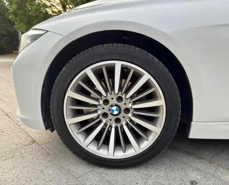 BMW 3 Series 2019 320Li Fashion Edition — миниатюра 13