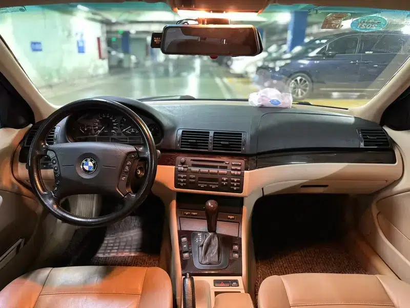 BMW 3 Series 2004 318i — миниатюра 7
