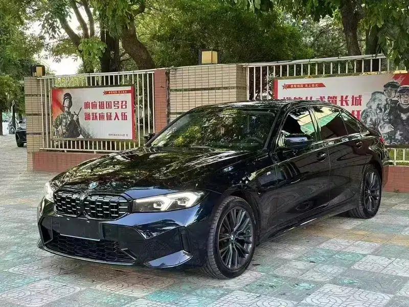 2023 BMW 3 Series 325i M Sport Shadow Edition — миниатюра 1