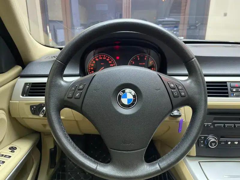 BMW 3 Series 2009 318i Leading Edition — миниатюра 13
