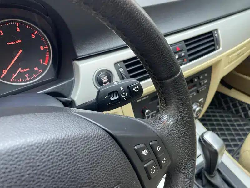 BMW 3 Series 2009 318i Leading Edition — миниатюра 17