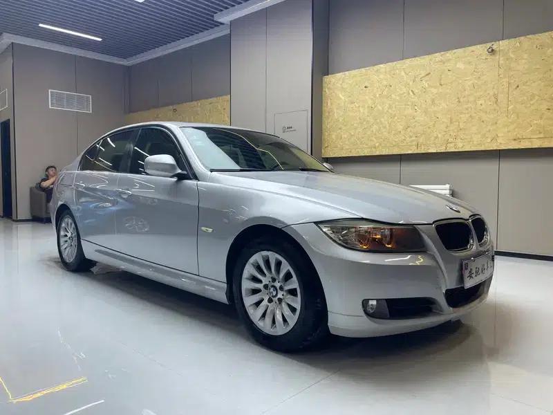 BMW 3 Series 2009 318i Leading Edition — миниатюра 3