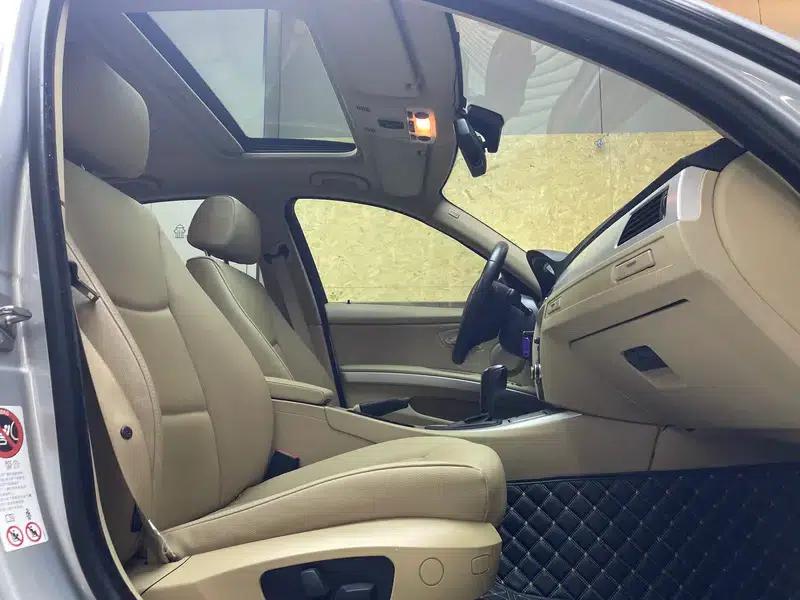 BMW 3 Series 2009 318i Leading Edition — миниатюра 22